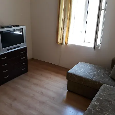 Old House Nova - 2 Bedroom Burgaz