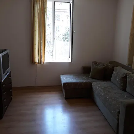 Old House Nova - 2 Bedroom Burgaz