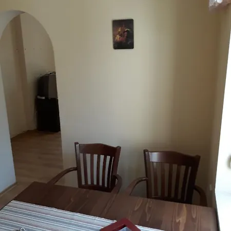 Old House Nova - 2 Bedroom Daire